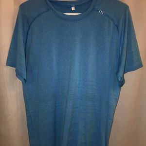 Lululemon men’s blue metal vent shirt